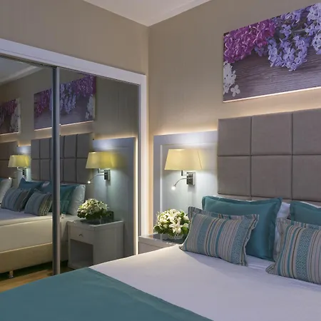 Hotel & 5*