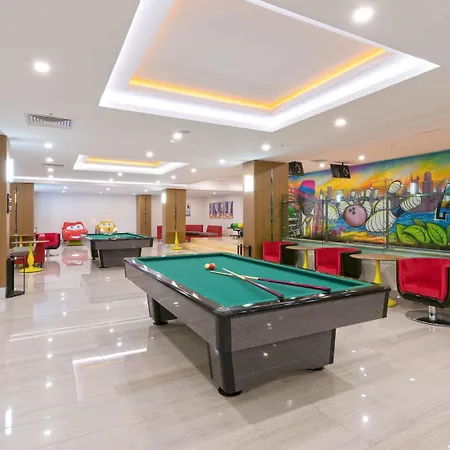 & Hotel 5*